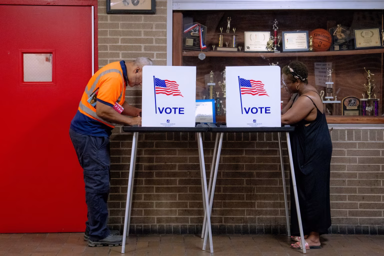 Elecciones en EE.UU. entran en fase decisiva con la figura de Trump como eje central