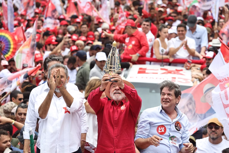 Lula declina debate clave con Bolsonaro a días de la elección presidencial en Brasil