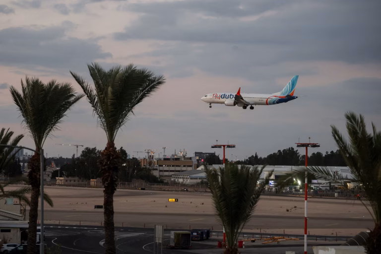 Alerta en Medio Oriente: Vuelo a Israel aterriza de emergencia tras presunto intento de secuestro