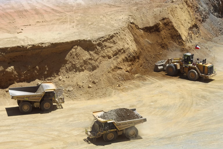 Economía Chilena Registra Caída del 1% en Agosto: La Minería Arrastra la Actividad Nacional