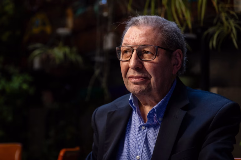 Ascanio Cavallo critica adhesión de Chile a alianza de Trump: “El presidente Kast no entiende de política mundial”