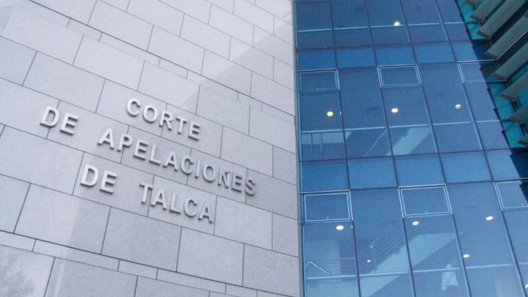 Fallo ejemplar: Municipalidad de Talca pagará $70 millones a vecino por caída en vereda defectuosa
