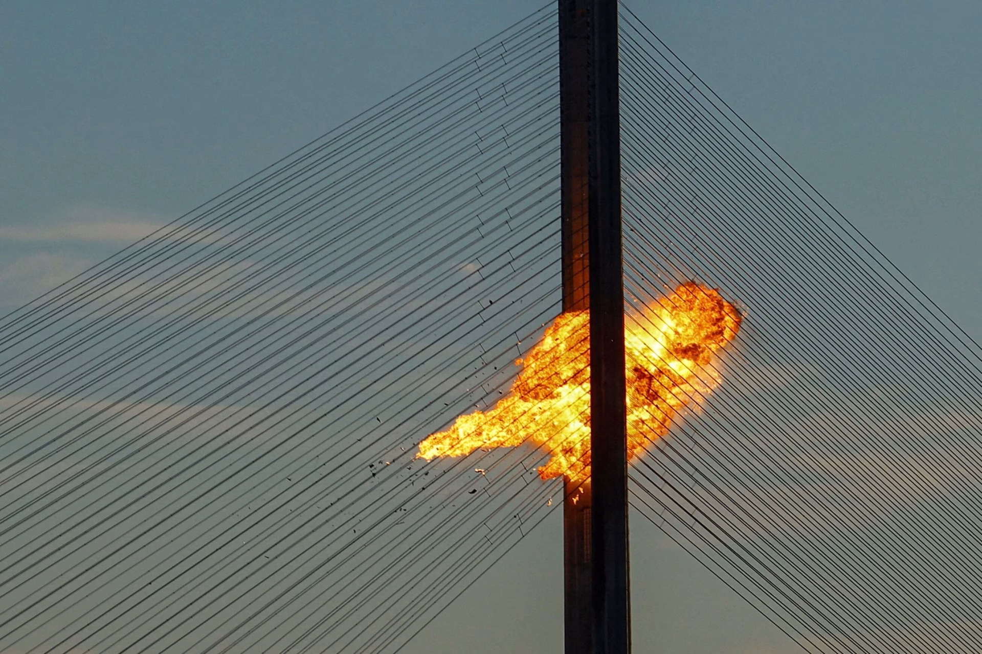 Rusia bombardea cuatro puentes clave en Kiev y desata el caos en la capital ucraniana