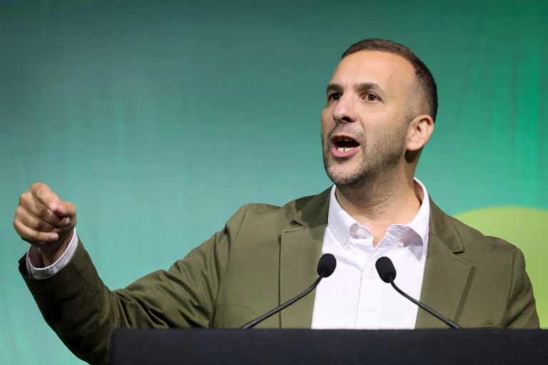 Partido Verde británico aprueba polémica moción que equipara sionismo con racismo