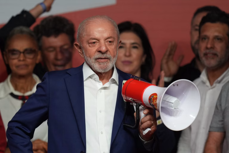 Sorpresa en Brasil: Lula queda segundo tras Bolsonaro en primera vuelta y se enfrentarán el 25 de octubre