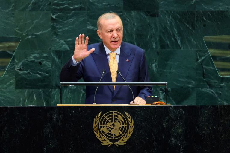 Escándalo financiero en Turquía: Trama millonaria salpica al círculo cercano del presidente Erdogan