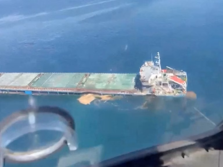 Ataque a carguero turco en el mar Negro deja dos tripulantes muertos y once rescatados