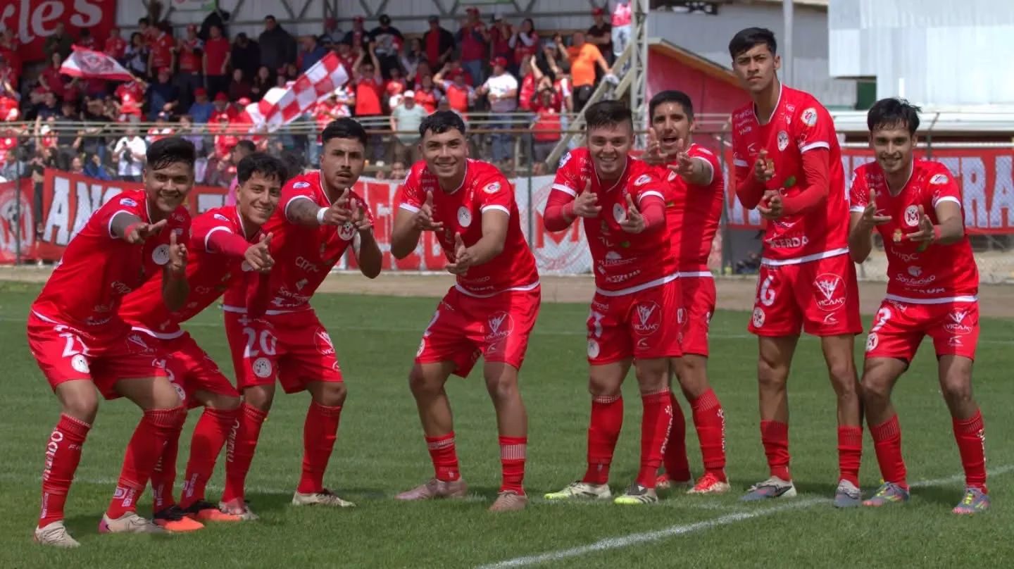 Malleco Unido golea a Chimbarongo con triplete de Matías Aguilar y acaricia el ascenso profesional