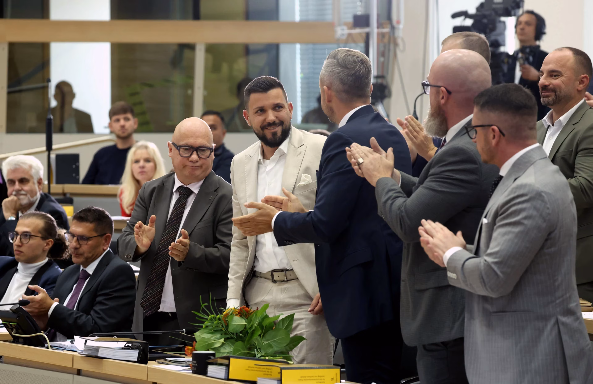 Hito en Alemania: Extrema derecha asume por primera vez la presidencia de un parlamento regional