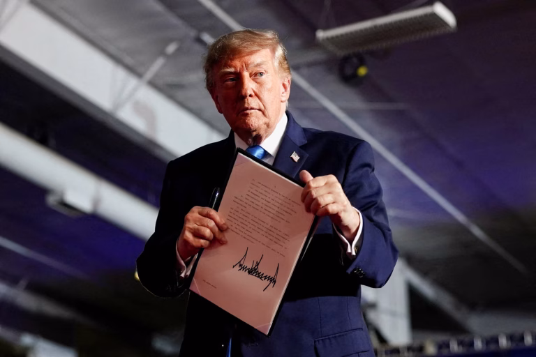 Polémica en EE.UU.: Trump considera ‘pequeño precio’ la posible destrucción de ciudades por Irán