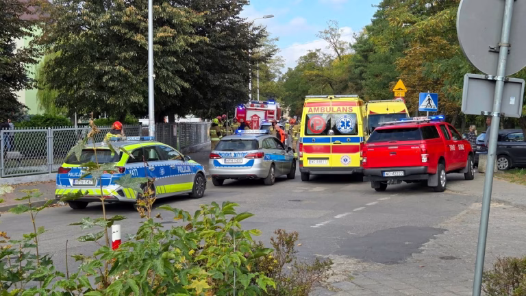 Tragedia en Polonia: Estudiante de 15 años mata a una funcionaria y hiere a dos en ataque escolar