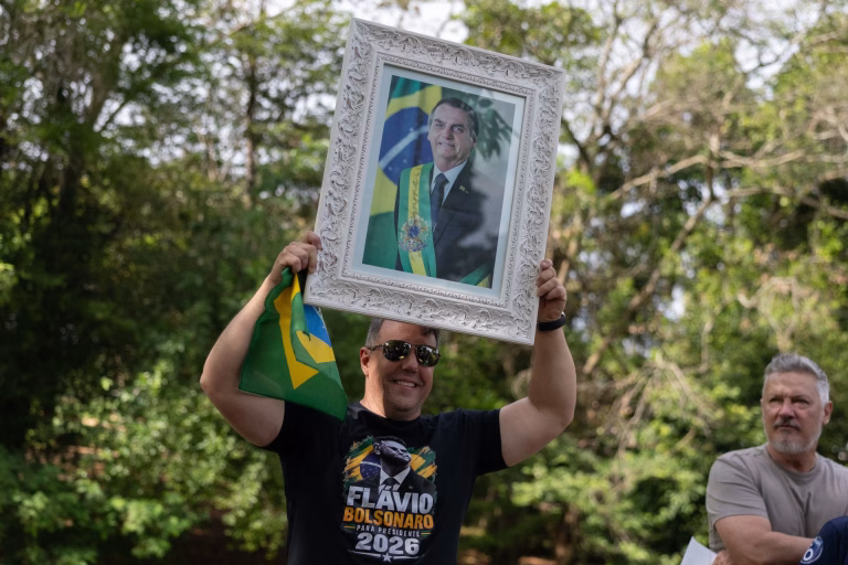 Elecciones en Brasil: El futuro de Jair Bolsonaro podría definirse en las urnas este 25 de octubre