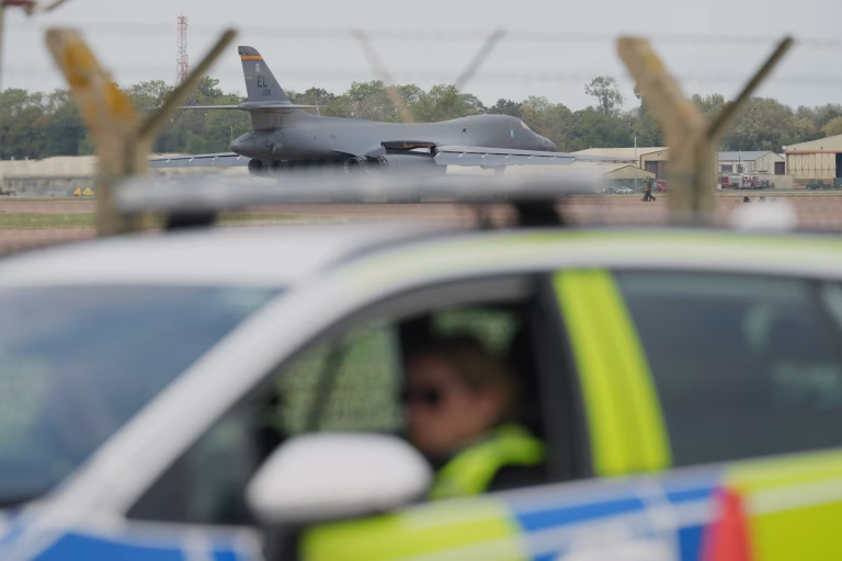 Alerta de Seguridad Global: Inteligencia Británica acusa a Irán de incluir objetivos militares en su ‘guerra híbrida’