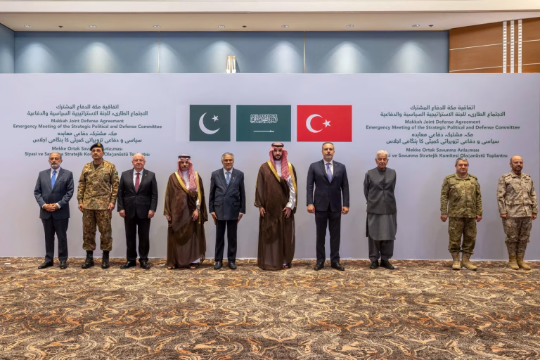 Giro geopolítico: Arabia Saudí fortalece alianzas regionales ante la indiferencia de Estados Unidos