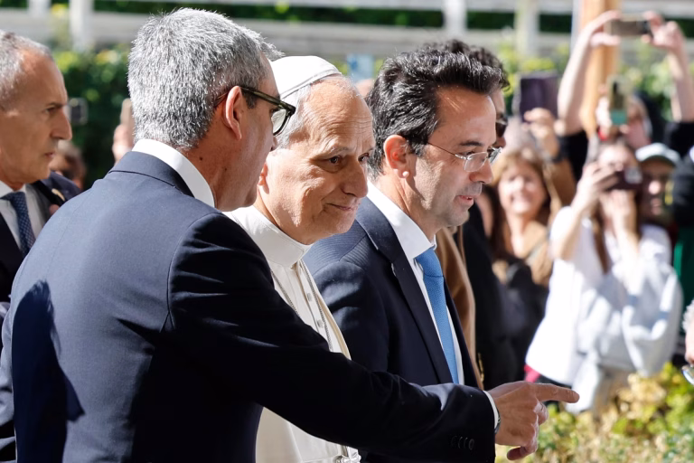 Incertidumbre en el Vaticano: Diagnóstico de cáncer del Papa León XIV sacude a la Iglesia Católica