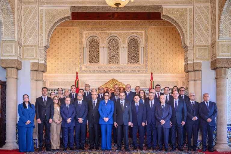 Fátima Mansouri presenta nuevo Gobierno en Marruecos con el jefe del fútbol en Economía