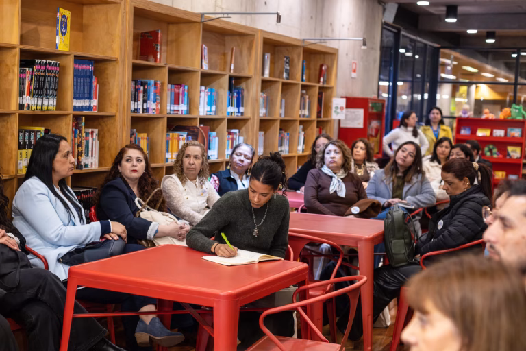 Veinte escuelas chilenas revelan sus claves para lograr que sus alumnos comprendan lo que leen