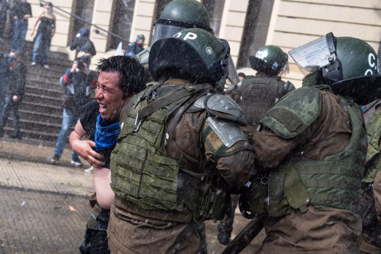 Gobierno impulsa reforma que limitaría facultades del Instituto de Derechos Humanos