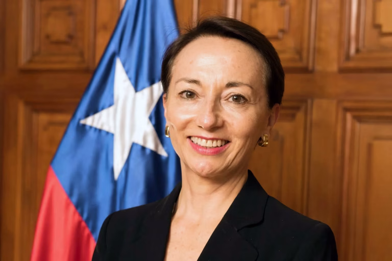 Presidenta de la Suprema apunta al Ministro de Justicia por polémica rebaja de condenas a pederastas